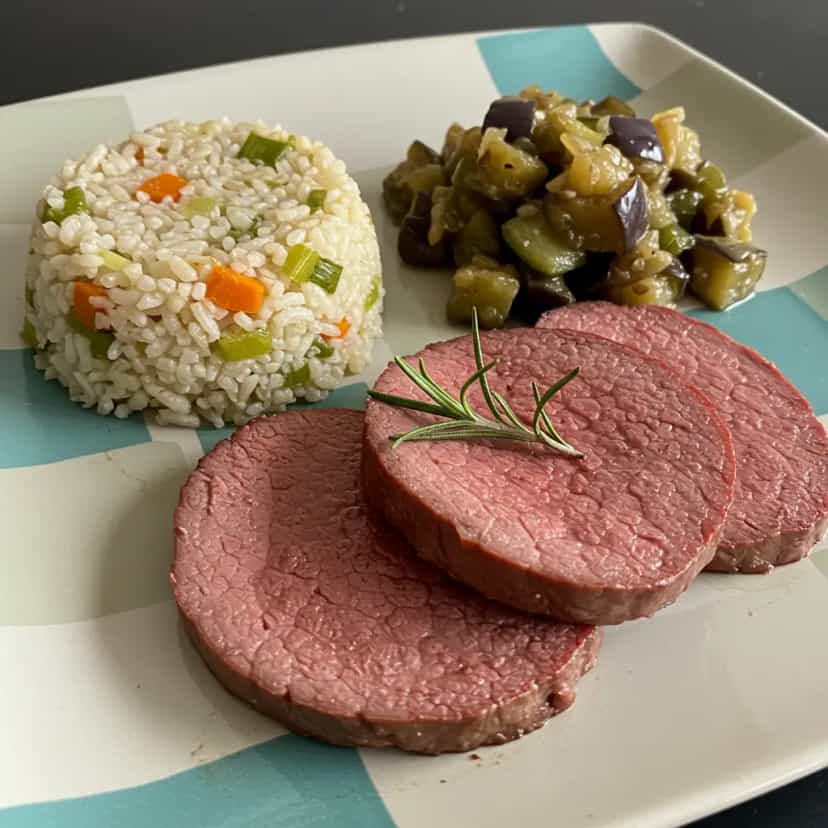 Foto deliciosa de Arroz à Grega pronta para servir - Almoço & Jantar