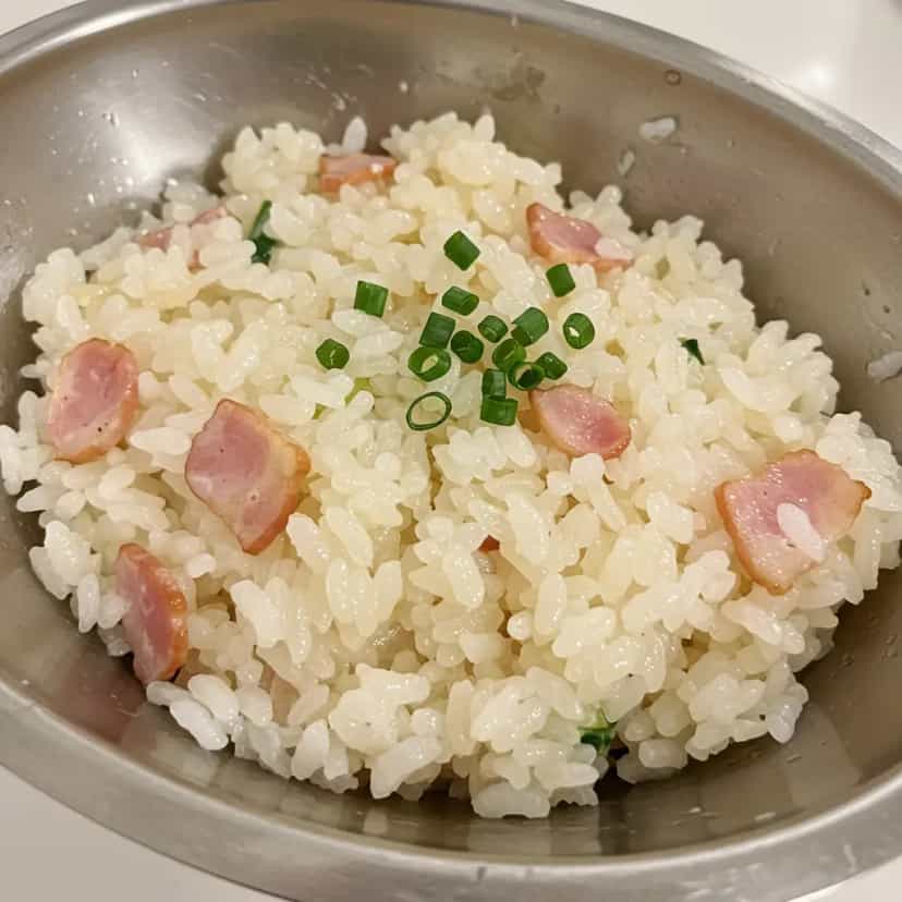 Foto deliciosa de Arroz Cremoso de Abacaxi e Bacon pronta para servir - Almoço & Jantar