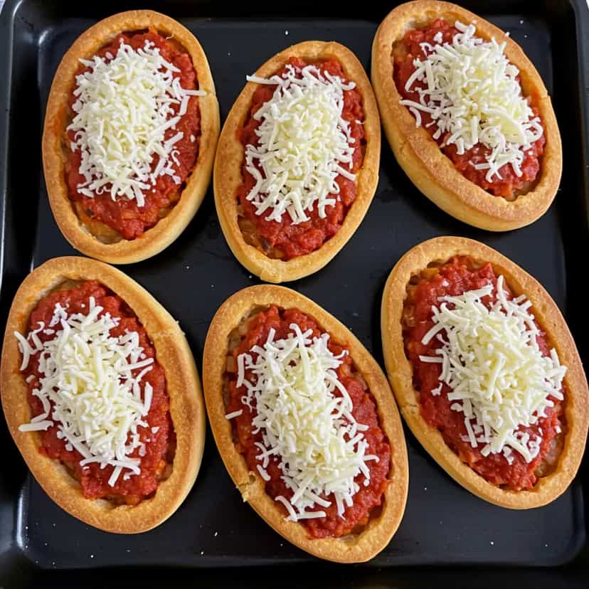 Foto deliciosa de Batata recheada assada no microondas pronta para servir - No Micro-ondas