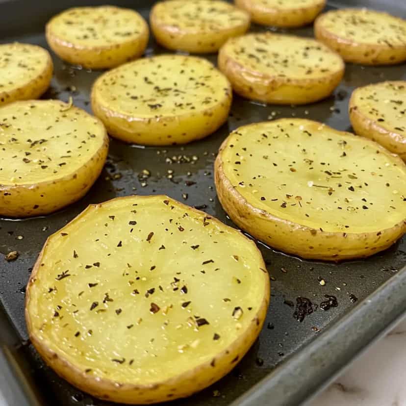 Foto deliciosa de Batatas Assadas ao Vinho Branco pronta para servir - Outras Receitas
