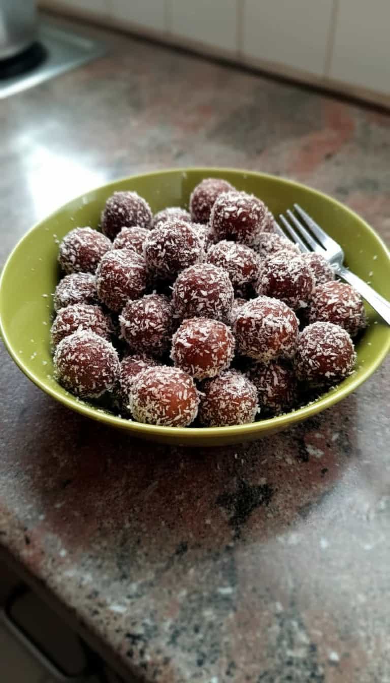 Foto deliciosa de Beijinho de Chocolate pronta para servir - Outras Receitas