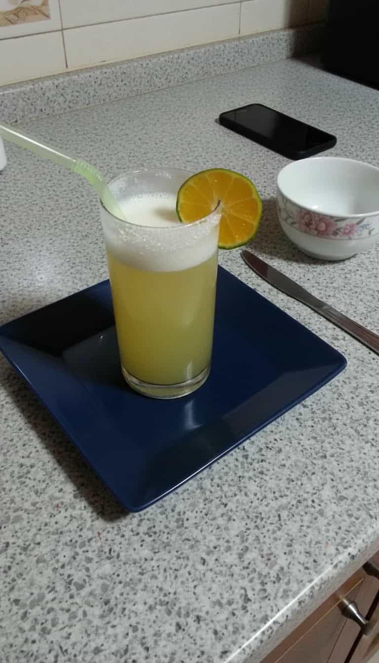 Foto deliciosa de Caipirinha no Liquidificador pronta para servir - Coquetéis