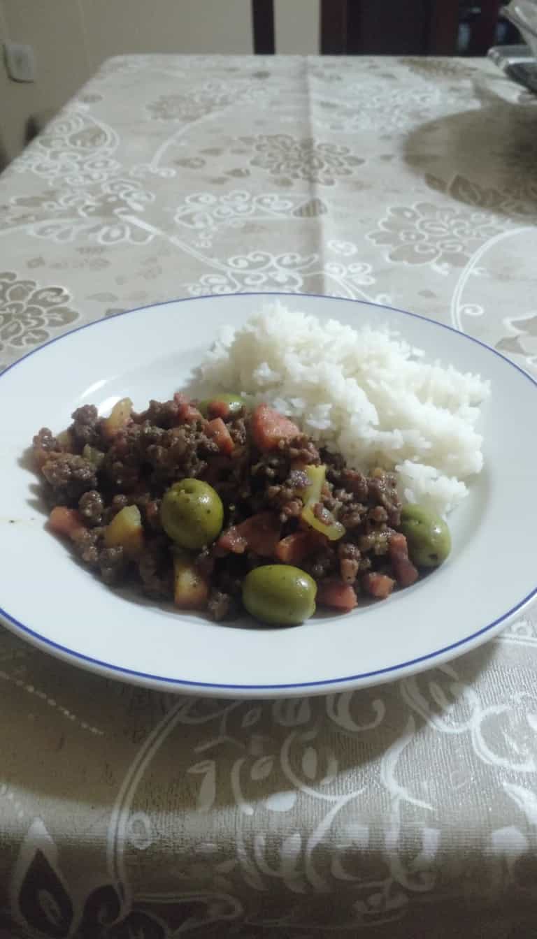 Foto deliciosa de Carne Moída com Bacon e Calabresa pronta para servir - Carnes & Frango