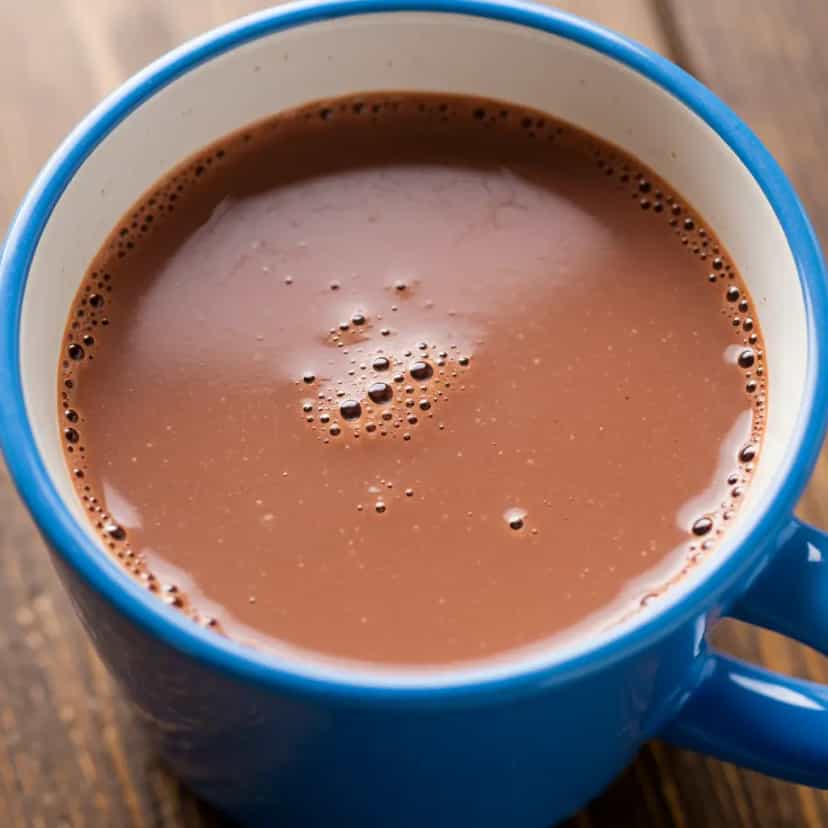 Foto deliciosa de Chocolate Quente Cremoso pronta para servir - Bebidas Quentes