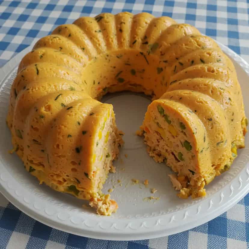 Foto deliciosa de Cuscuz de Frango e Camarão pronta para servir - Almoço & Jantar