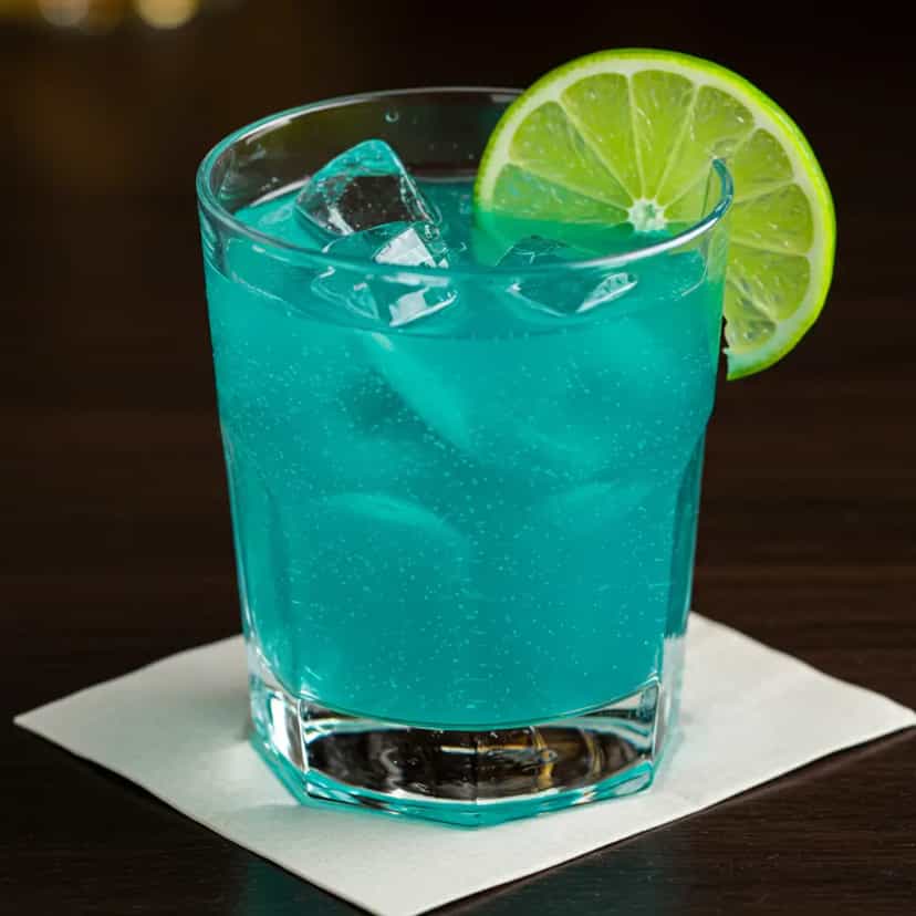 Foto deliciosa de Drink Azul Tropical pronta para servir - Coquetéis