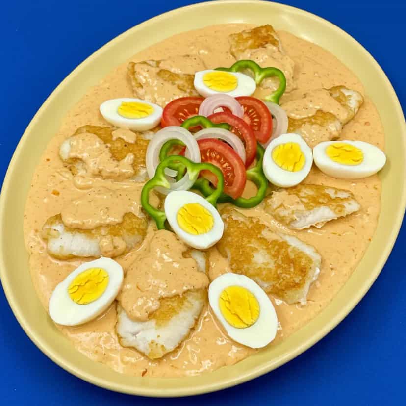 Foto deliciosa de Escabeche de Peixe ao Limão pronta para servir - Peixes & Frutos do Mar