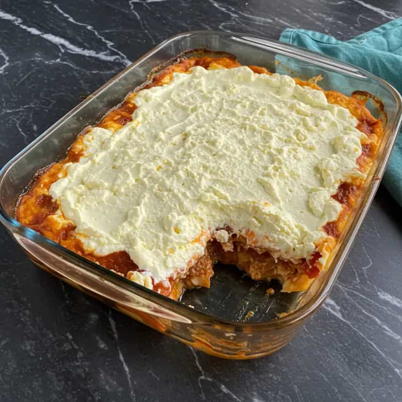 Foto deliciosa de Lasanha à Bolonhesa Cremosa pronta para servir - Massas & Macarrão