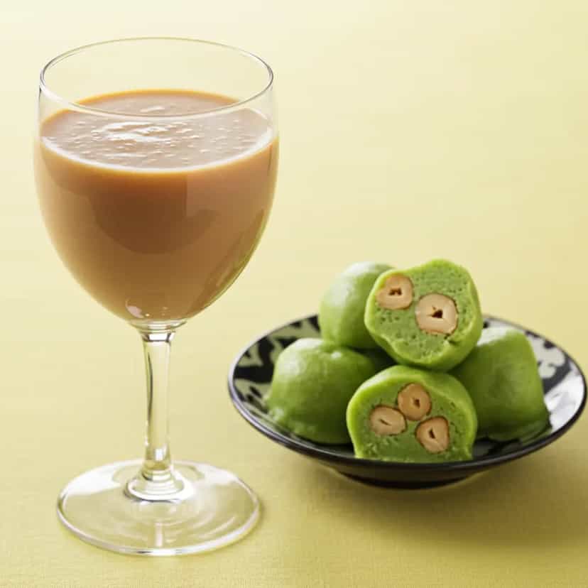 Foto deliciosa de Licor Cremoso de Chocolate Caseiro pronta para servir - Bebidas Brasileiras