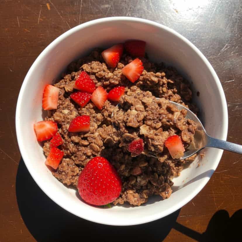 Foto deliciosa de Mingau de Aveia com Morango pronta para servir - Aveia