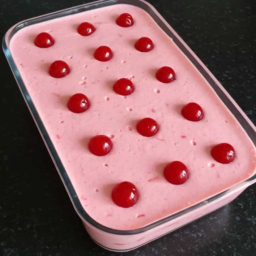Foto deliciosa de Mousse de Frutas Vermelhas pronta para servir - Pudins & Cremes