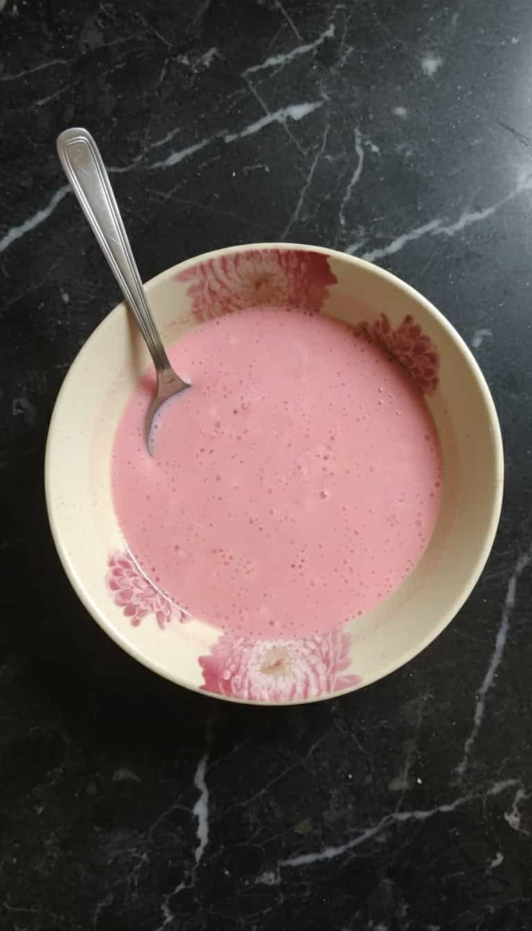 Foto deliciosa de Mousse de Goiaba Deliciosa e Prática pronta para servir - Pudins & Cremes