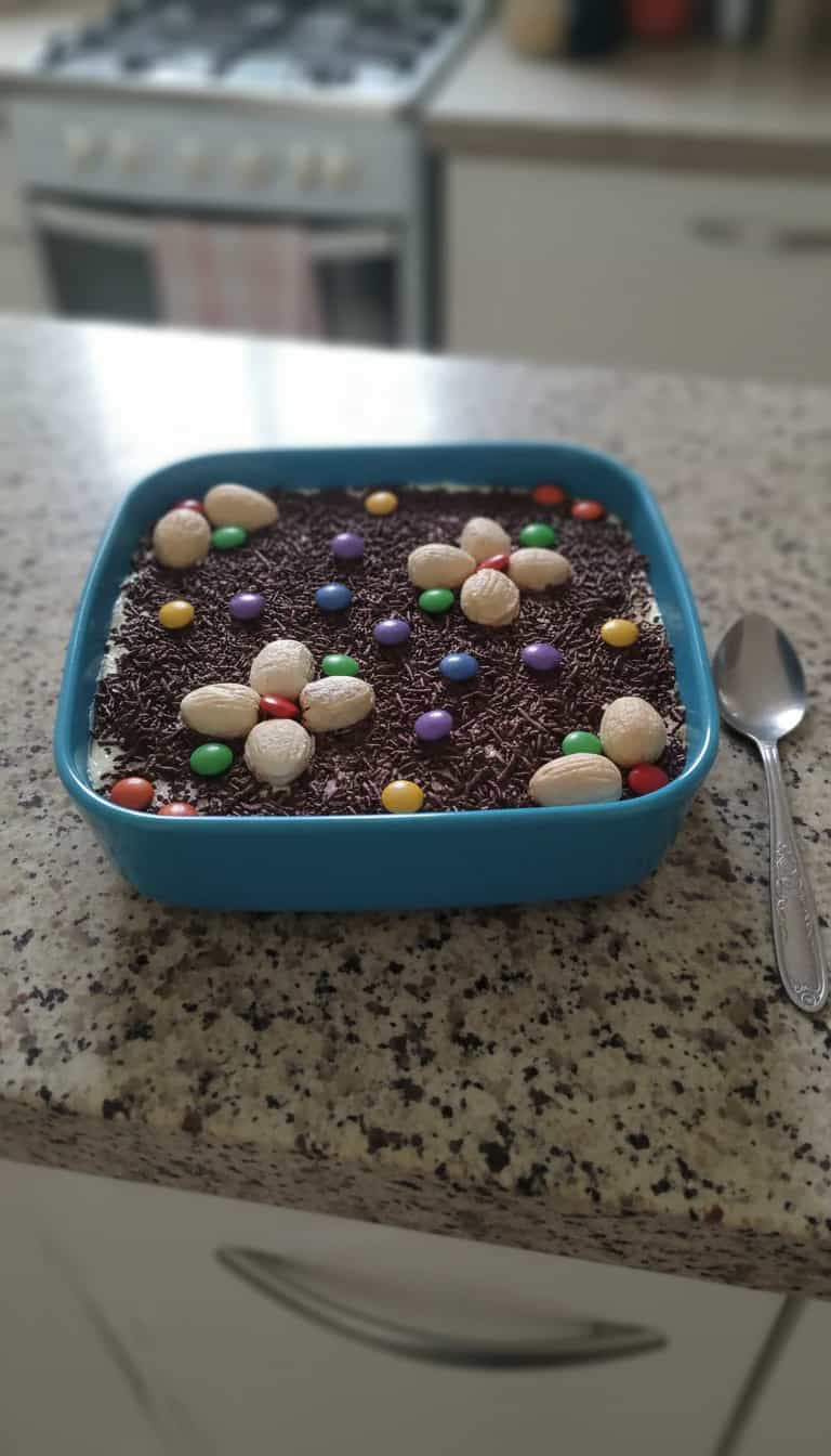 Foto deliciosa de Pavê de Biscoito Bono pronta para servir - Pudins & Cremes