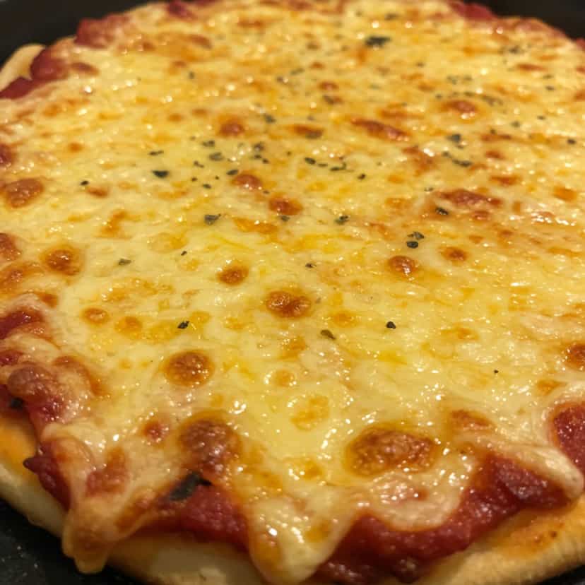 Foto deliciosa de Pizza de Frango Caseira pronta para servir - Pizzas & Salgados