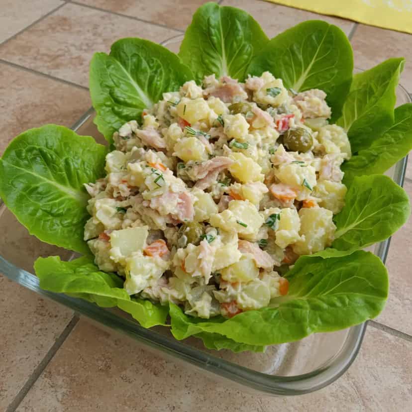Foto deliciosa de Salada de Bacalhau Deliciosa pronta para servir - Saladas