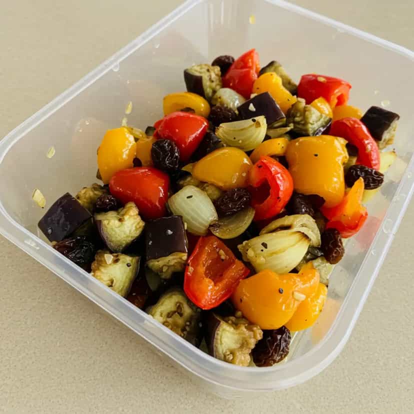 Foto deliciosa de Salada de Berinjela ao Alecrim pronta para servir - Saladas