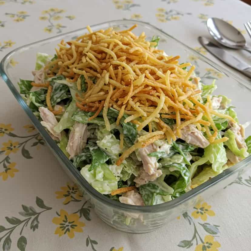 Foto deliciosa de Salada de Frango para Churrasco pronta para servir - Saladas