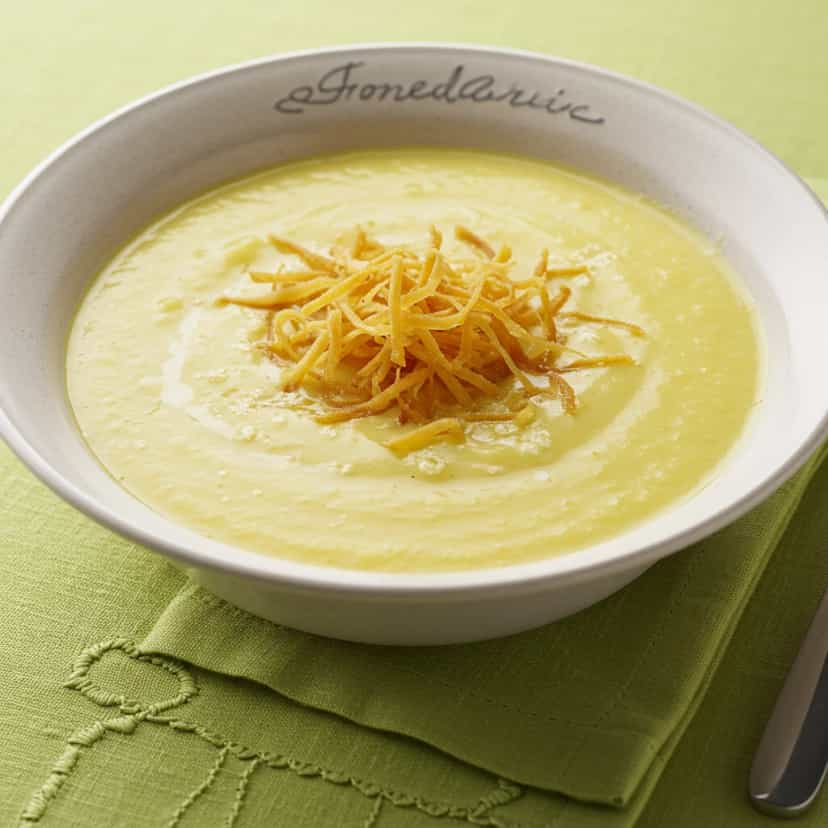 Foto deliciosa de Sopa Cremosa de Queijo Minas Padrão pronta para servir - Sopas & Caldos