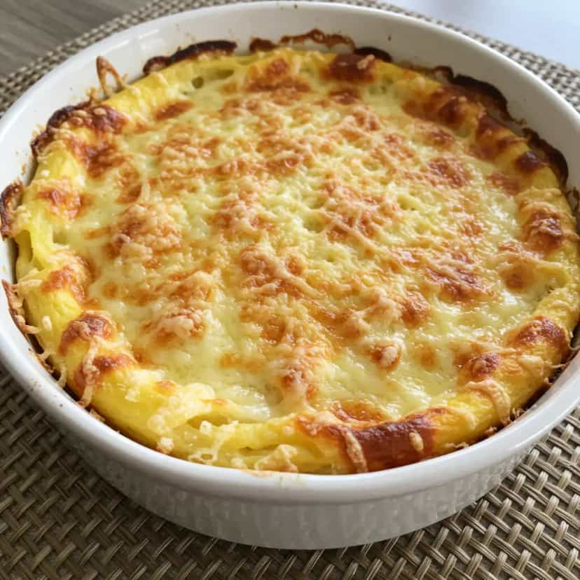 Foto deliciosa de Souflé de queijo com batata pronta para servir - Outras Receitas