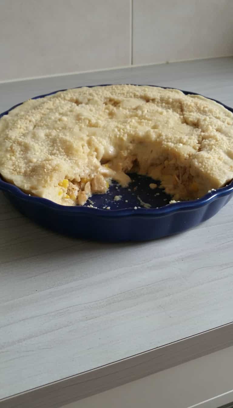 Foto deliciosa de Torta de Milho e Frango no Micro-ondas pronta para servir - No Micro-ondas