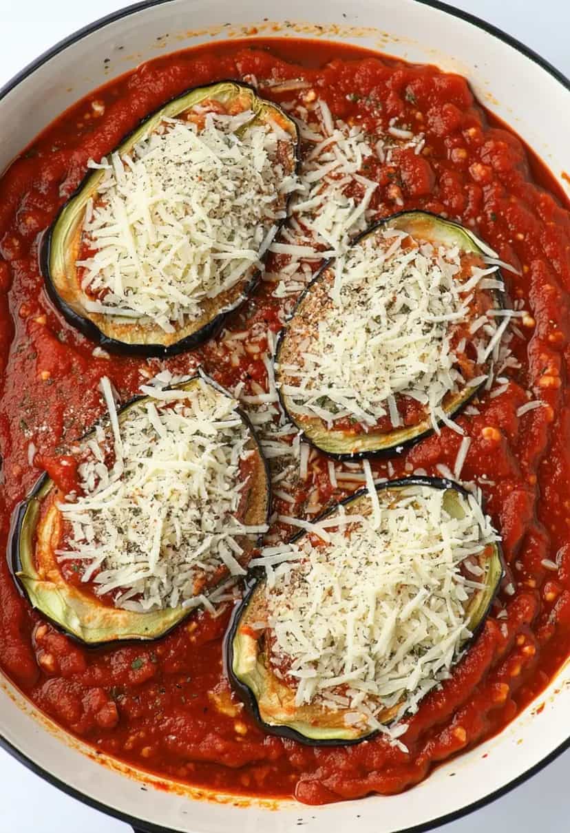 Foto deliciosa de Parmesão de Berinjela Vegetariano pronta para servir - Vegetarianas