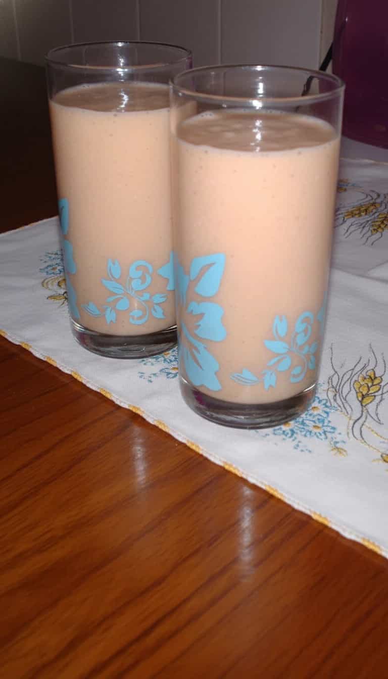 Foto deliciosa de Vitamina de Mamão com Aveia pronta para servir - Aveia