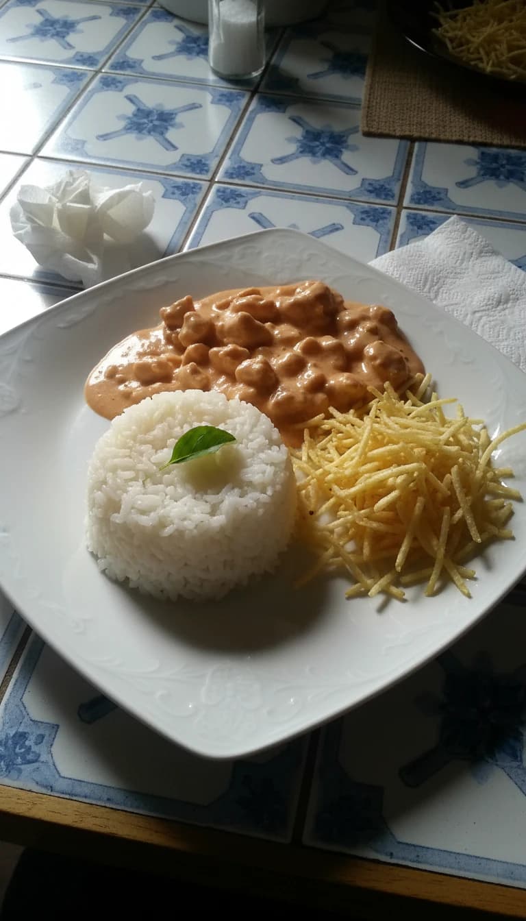 Estrogonofe Cremoso de Frango