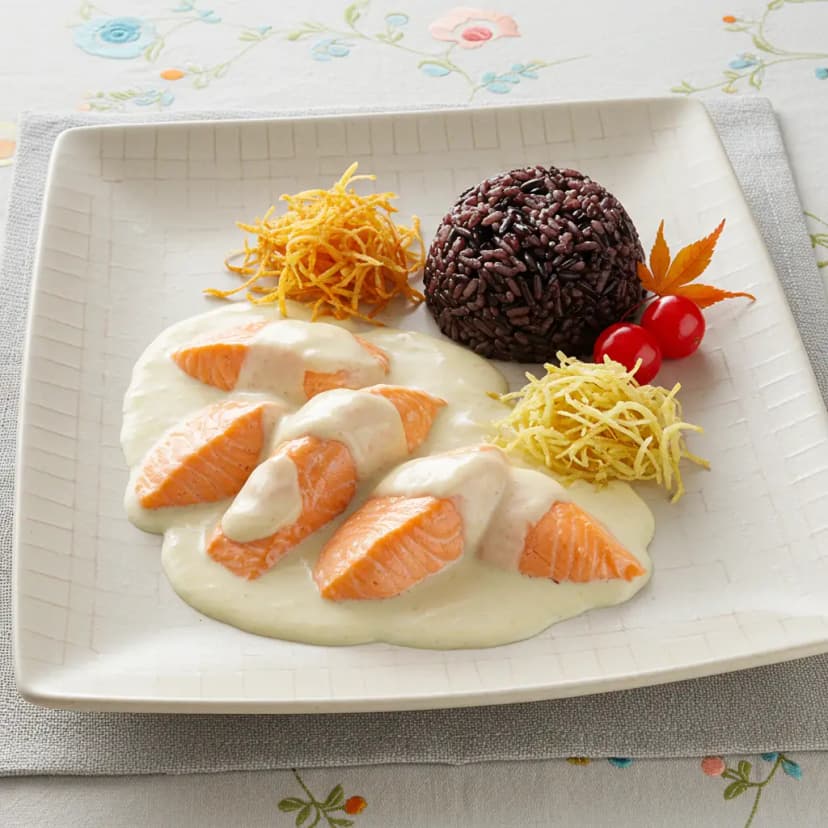 Estrogonofe de Salmão ao Endro
