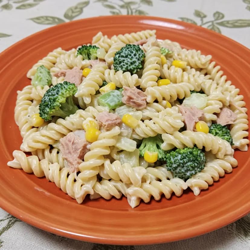 Salada de Macarrão Parafuso com Atum