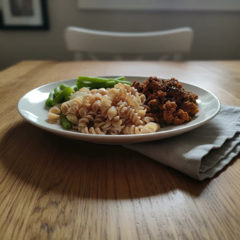 Macarrão Integral com Carne Moída e Legumes